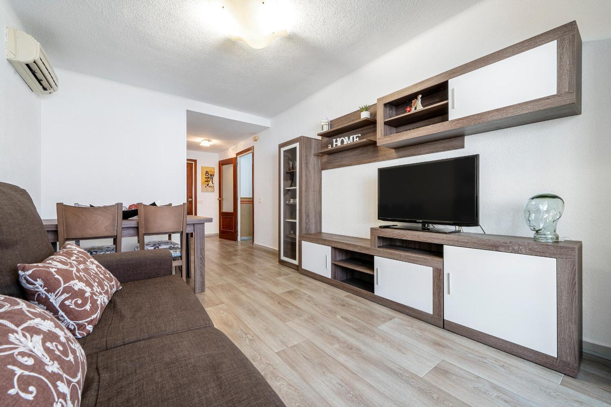 Hauzify I Apartaments Reddis Кембрилс Екстериор снимка